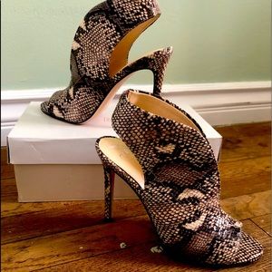 Jessica Simpson High Heels